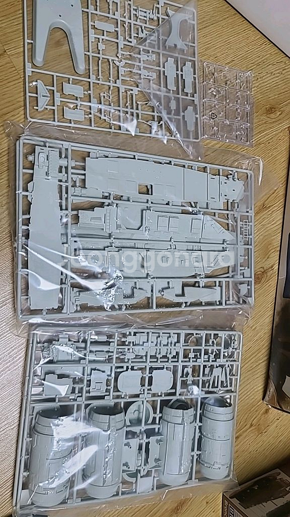 레벨 1/72 만달로니언 레이져 크레스트--1