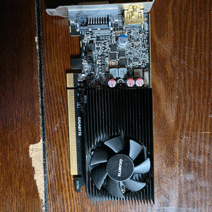 GT1030 lp 무전원 그래픽카드