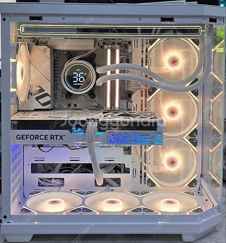 9800x3d, 5080 화이트 데스크탑 팔아요--0