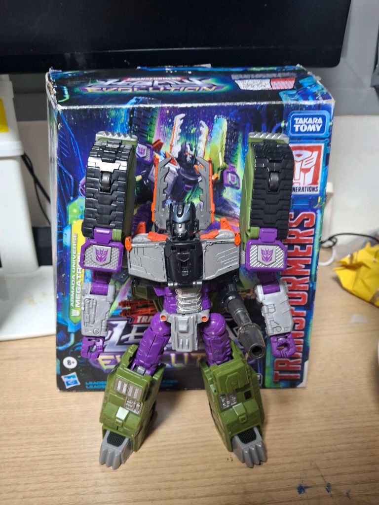 트랜스포머 레거시 아마다 메가트론 팝니다