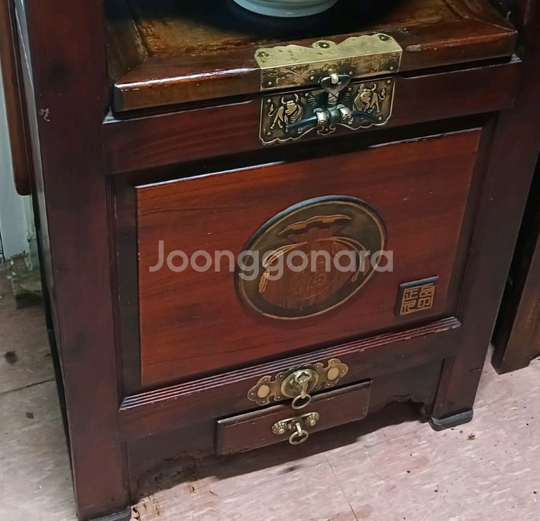 골동품 앤틱 인테리어 전통 고가구 원목 쌀뒤주 수납장--1