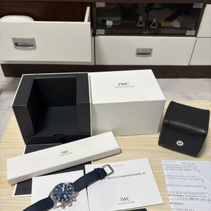 IWC 파일럿크로노그래프 신형 청판시계 풀구성 판매