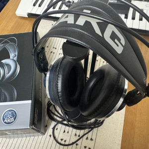 AKG K-271 Mk2
