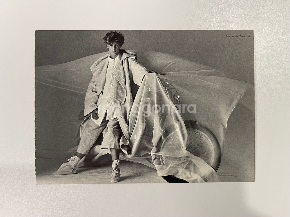 꼼데가르송 COMME des GARCONS 아트 포토--1