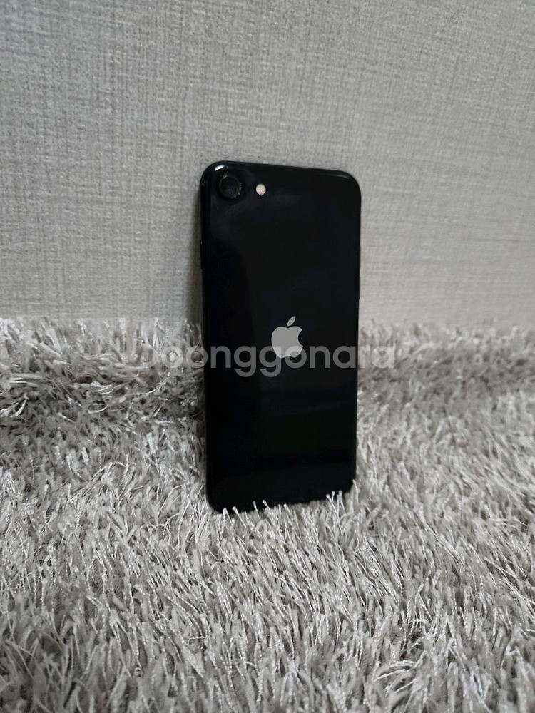아이폰 se2 128g--0