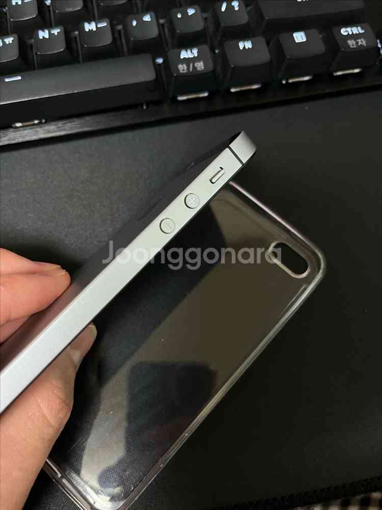 아이폰se1 128g--3