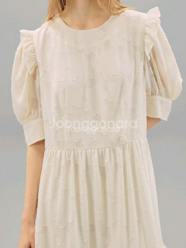 새제품) 듀이듀이 DEWE DEWE 레이스 롱원피스--0