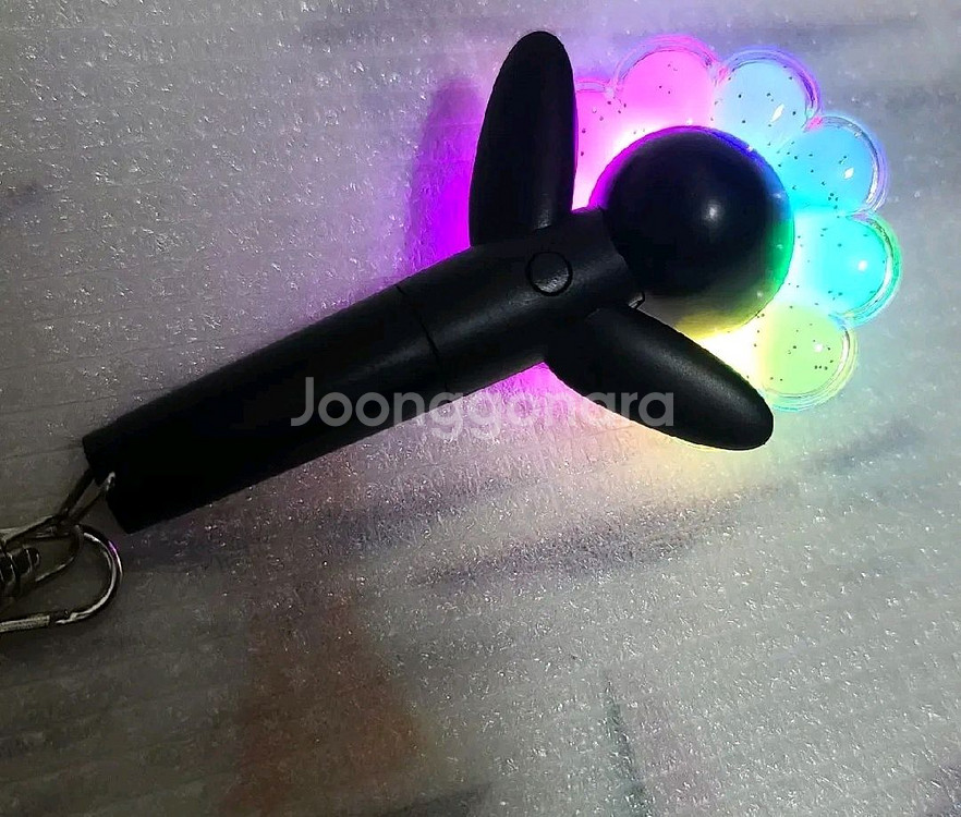 지드래곤 응원봉 키링 팝니다!--0