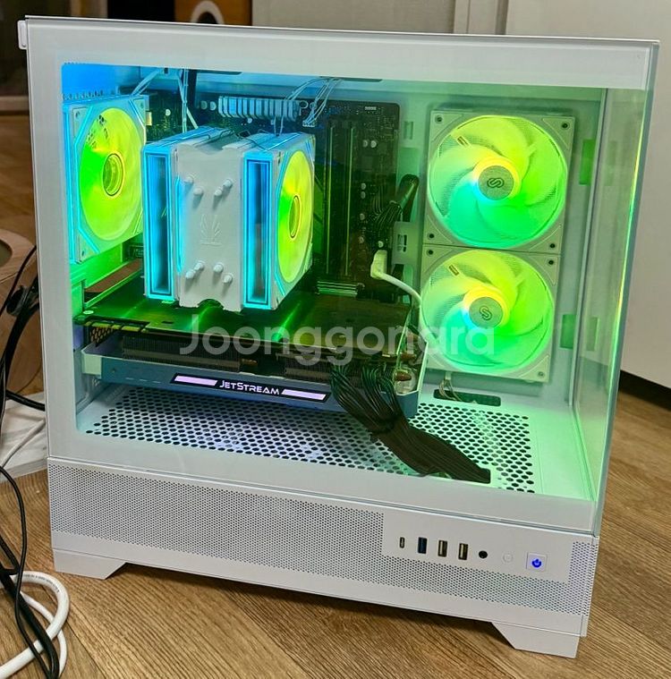 RGB 감성 어항PC 5800X + 1080Ti 고사양--0