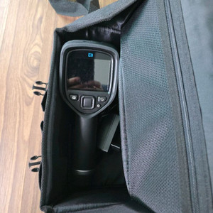 FLIR E8