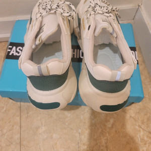 키높이운동화 270