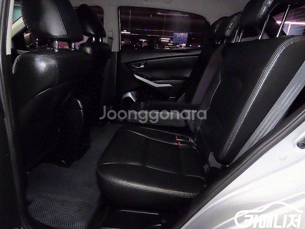 [KG모빌리티(쌍용) ]뉴코란도C 2WD 2.0 CVT--8