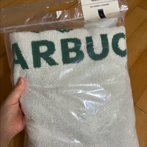 스타벅스 라코스테 콜라보 비치타올