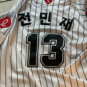 (105) 롯데 올드 스트라이프 프로페셔널 전민재 마킹