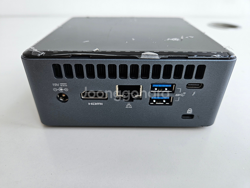 인텔 미니PC NUC 팝니다 (i3-10세대)--2