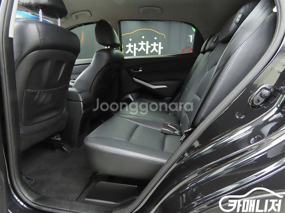 [KG모빌리티(쌍용) ]뉴코란도C 2WD 2.0 CVT--3