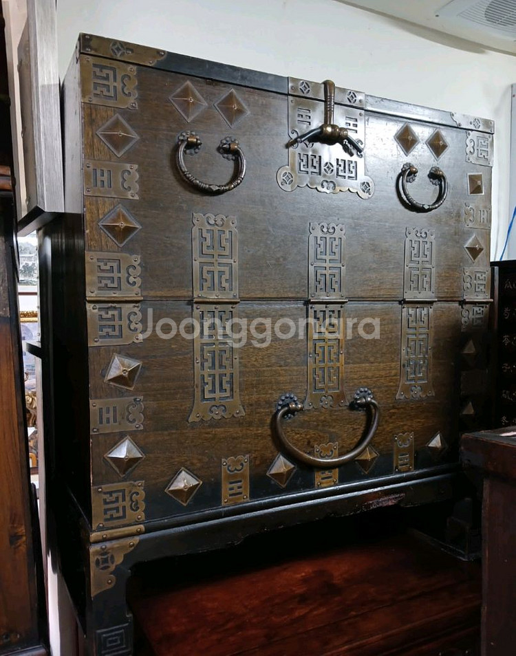 골동품 앤틱 인테리어 전통 고가구 철장석 반닫이 서랍장--0
