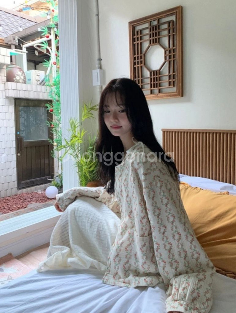 (새상품) 로버블 오름 꽃 면요루 가디건--0