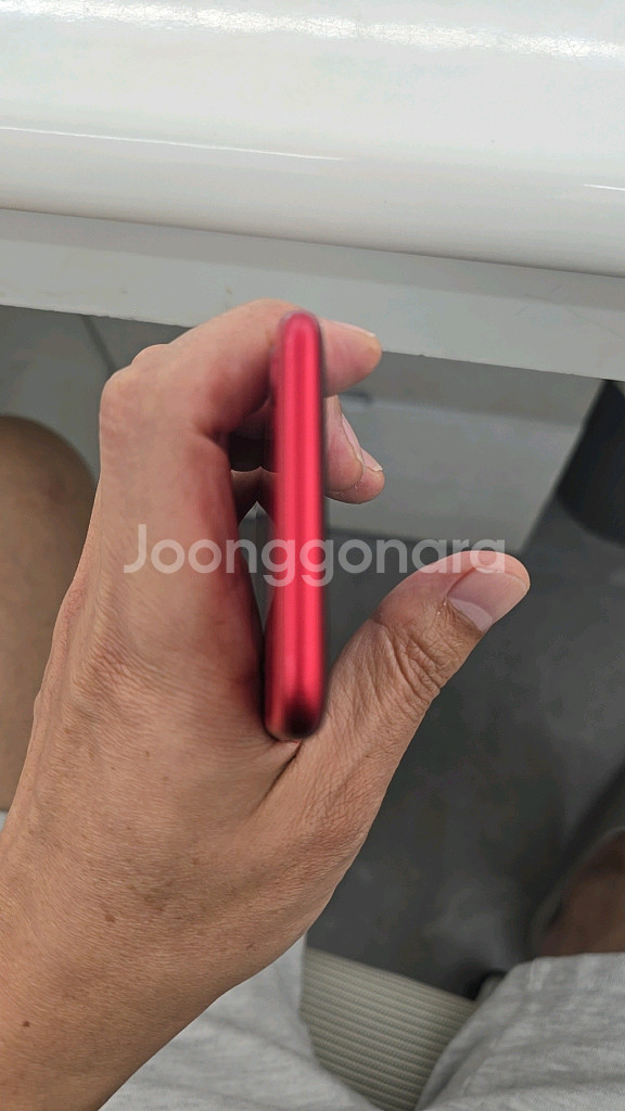 아이폰SE2 레드128팝니다--4