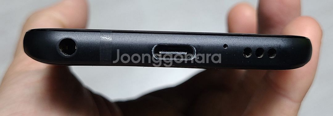 LG Q7(Q720) 블랙 32GB 싸게 팝니다.--3