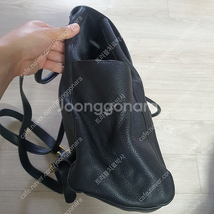 정품 토리버치 금장로고 레더 백팩--3