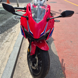 cbr500r 24년식 팝니다.