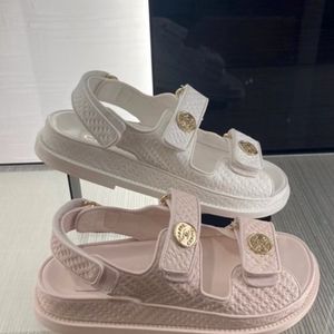 샤넬cc 벨크로 스트랩 샌들 핑크 37.5