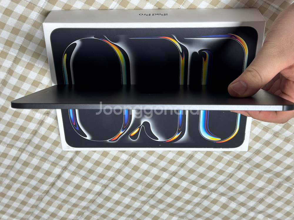 아이패드 11 M4 256Gb Wifi 블랙 팝니다--3