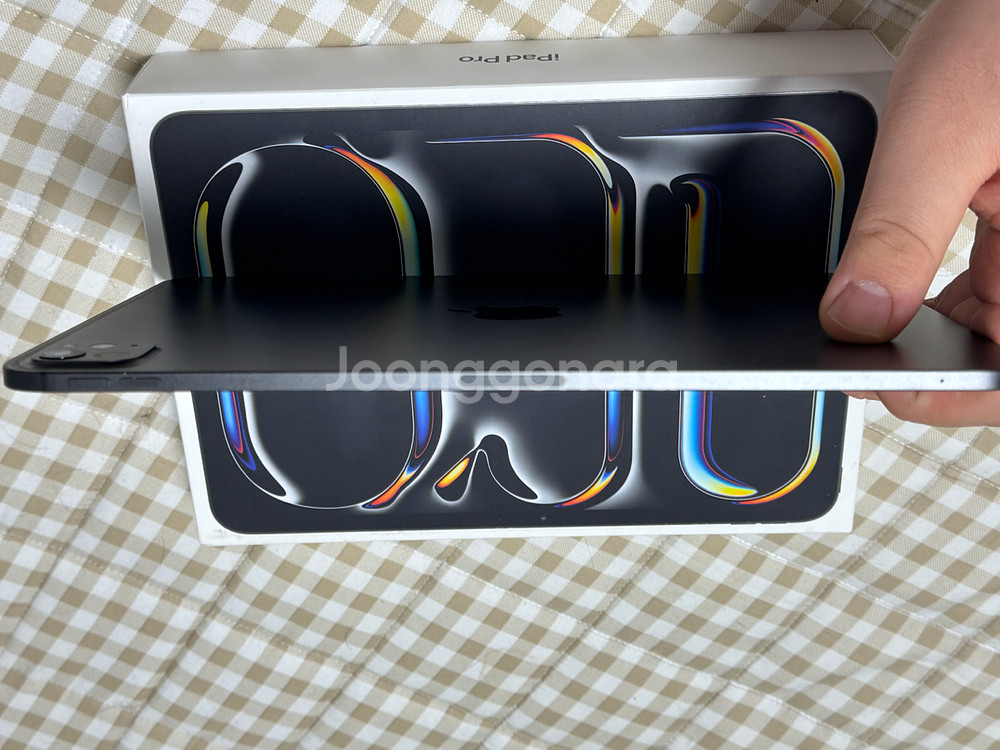아이패드 11 M4 256Gb Wifi 블랙 팝니다--5