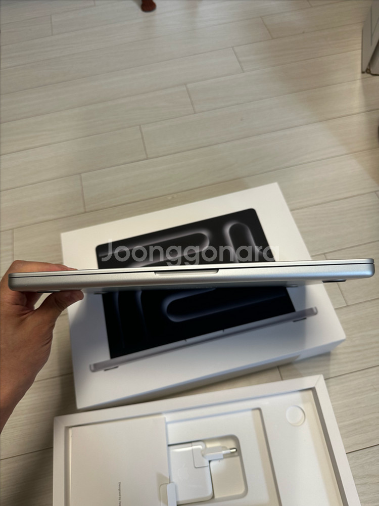 맥북 프로 M3 14인치 18gb 512ssd 실버--6