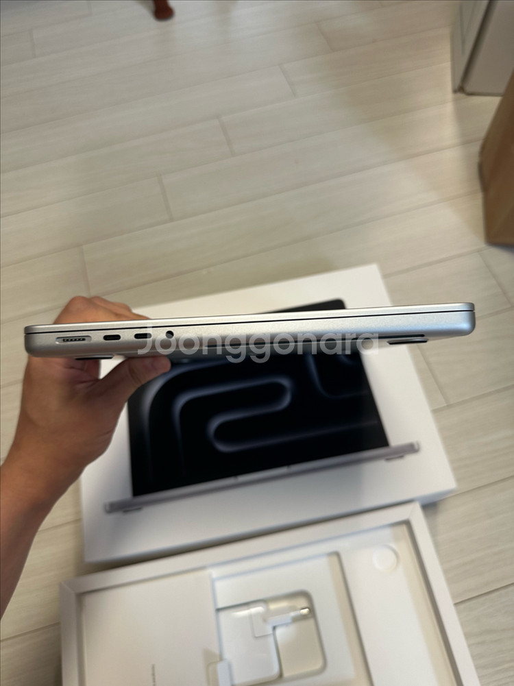 맥북 프로 M3 14인치 18gb 512ssd 실버--5