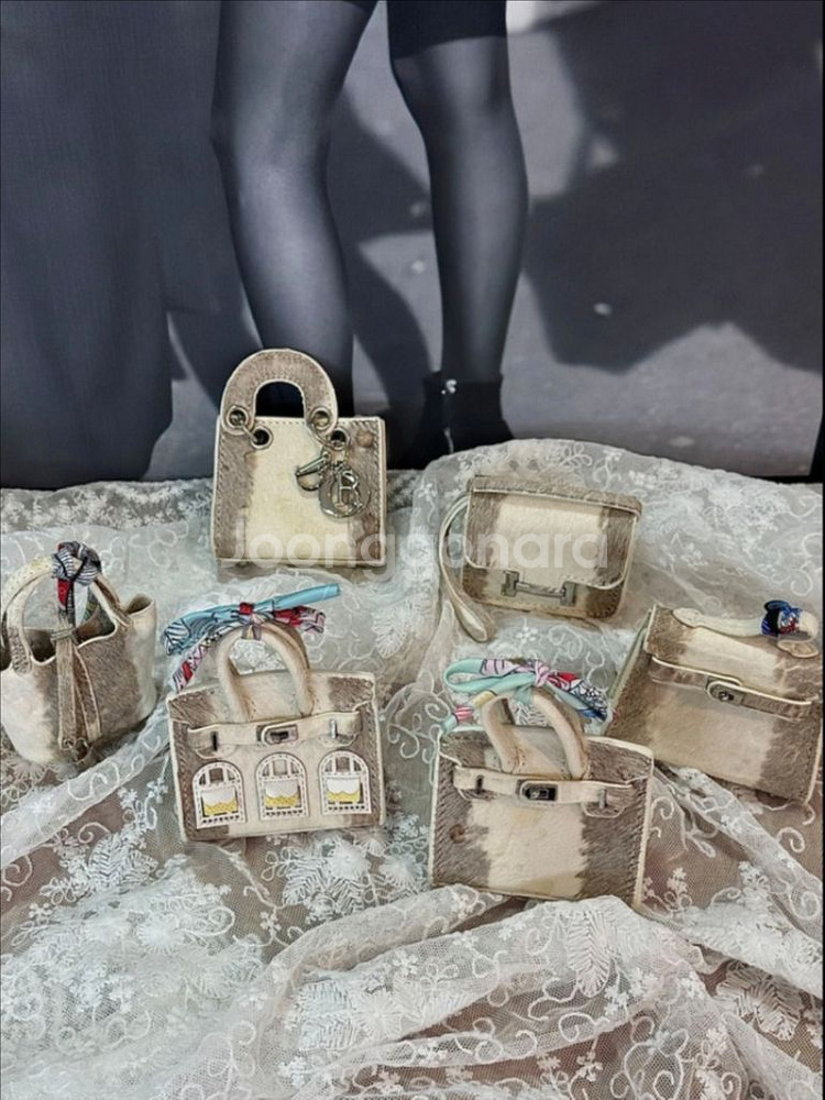 히말라야 가죽 미니백 키링 가방고리 에어팟케이스--1