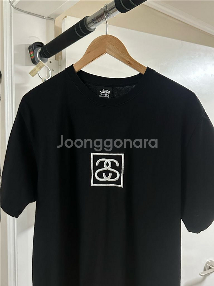 스투시 스퀘어 로고 티 블랙 M--0