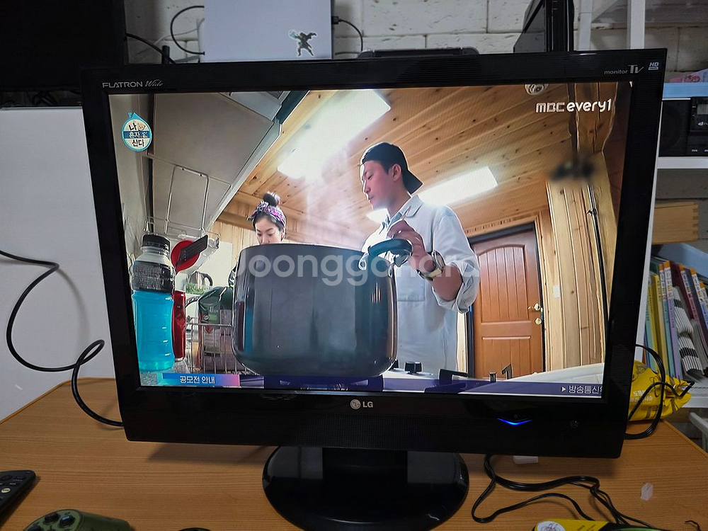 LG M228WA TV+8비트 게임기 팝니다.--0