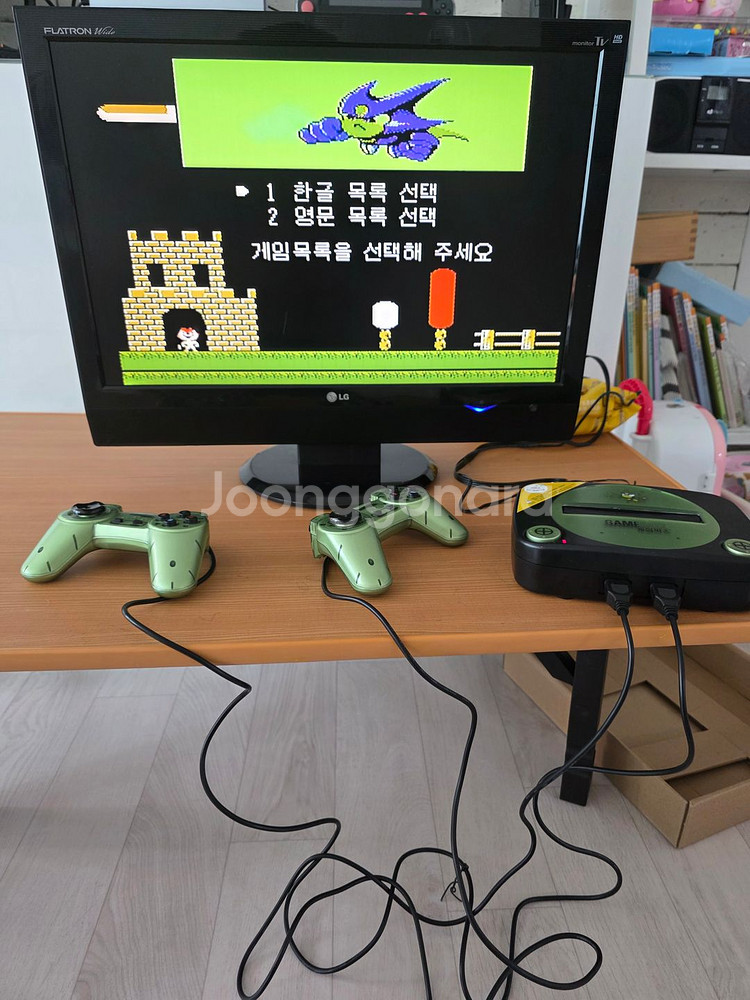 LG M228WA TV+8비트 게임기 팝니다.--3