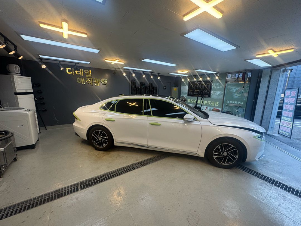 광택 + 유리막코팅 + 실내세차 +실외세차 최대할인!--5