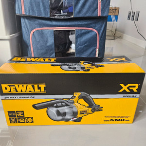디월트 무선핸디청소기 DCV501LN 새상품팝니다
