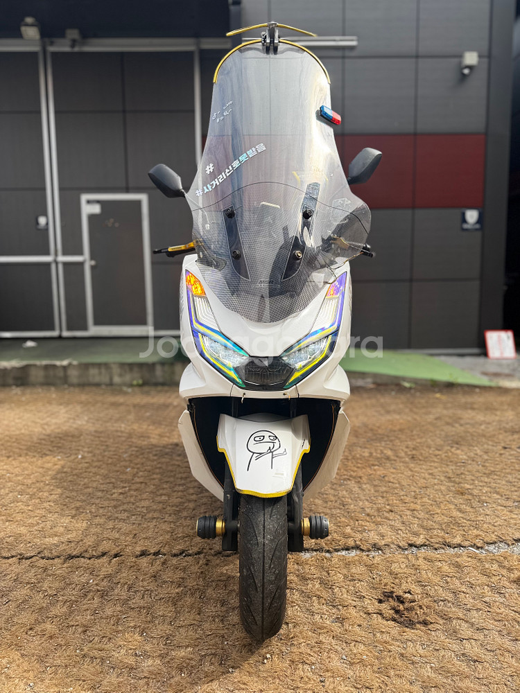 혼다 PCX125 ABS 22년식 6만Km 판매합니다.--2