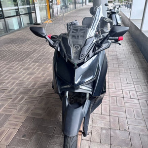 xmax300 24년식 판매