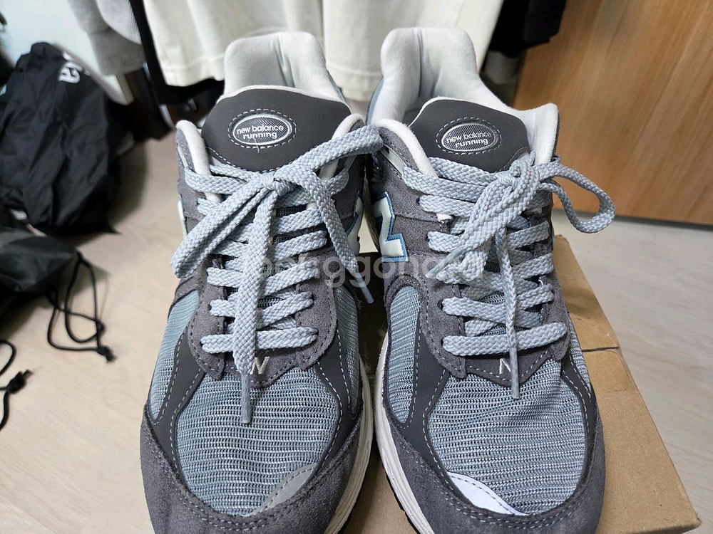 뉴발란스 2002R 270--0