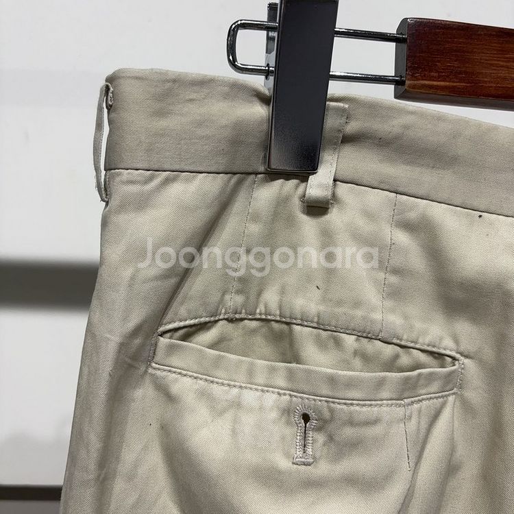 (34인치) 라코스테 캐주얼 클래식 투턱 치노팬츠--6