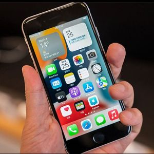 아이폰 SE3 256GB 블랙(애케플) 한국정발 자급제