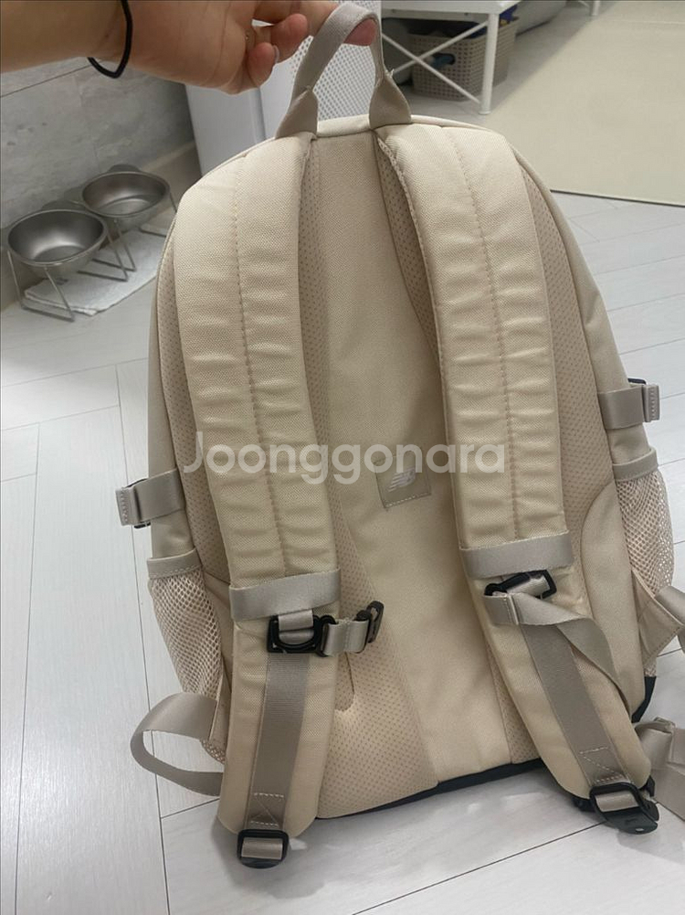 뉴반란스어센틱 v4 백팩 아이보리--1