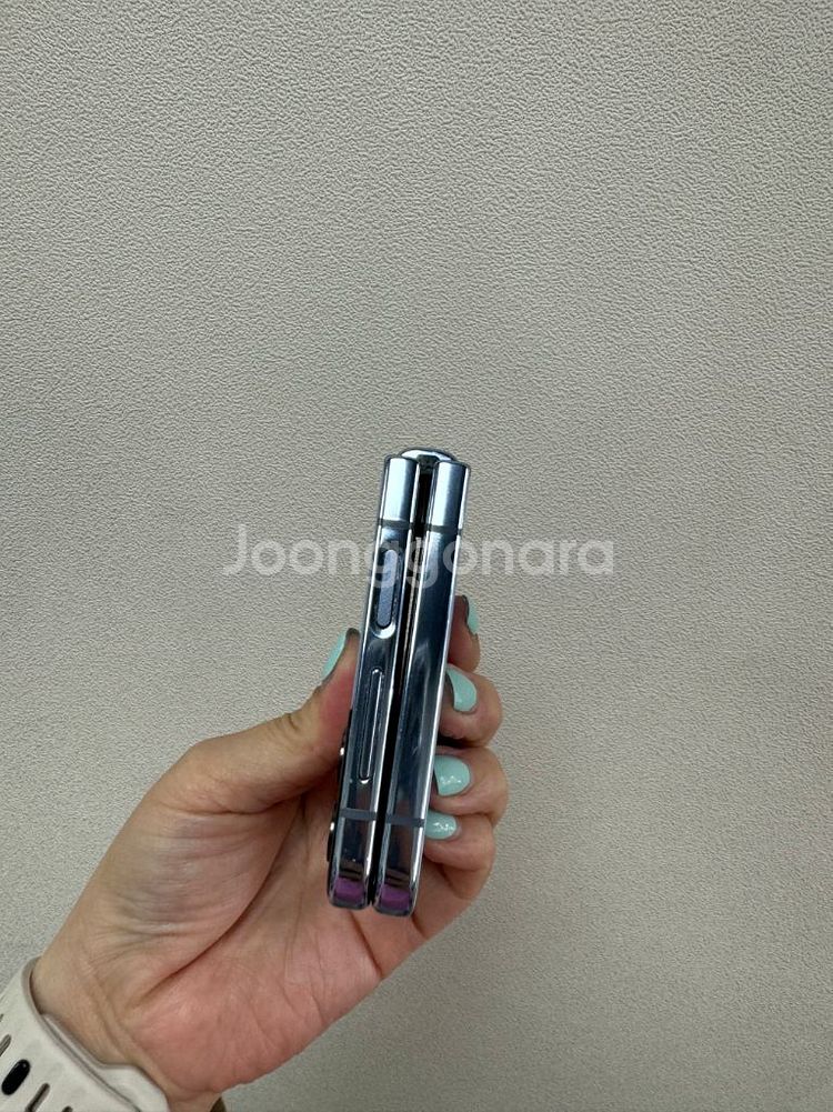 (부산중고폰) 갤럭시z플립4 블루 256기가 판매해요--4