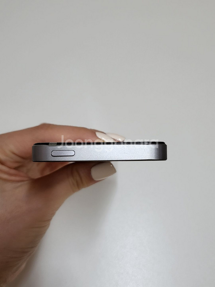 아이폰 SE1 / 그레이 / 64GB / 배터리100%--5