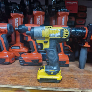 12V 디월트충전임팩 DCF815