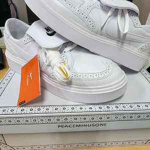 나이키 권도1 피스마이너스원 지드래곤