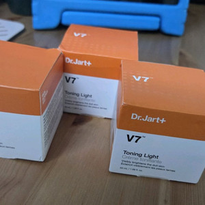 닥터자르트 V7 미백 토닝 크림 새상품