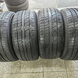 피넬리 스콜피온제로 275-50-20 중고 신품급