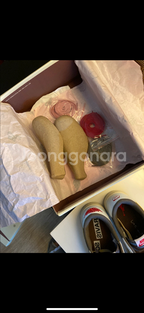 새상품 에어조던 1로우 트래비스 스캇 260--5